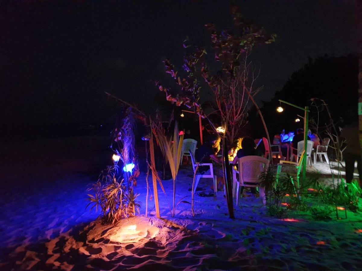 Perla Dhangethi Esterno foto
