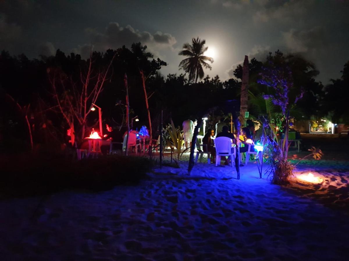 Perla Dhangethi Esterno foto