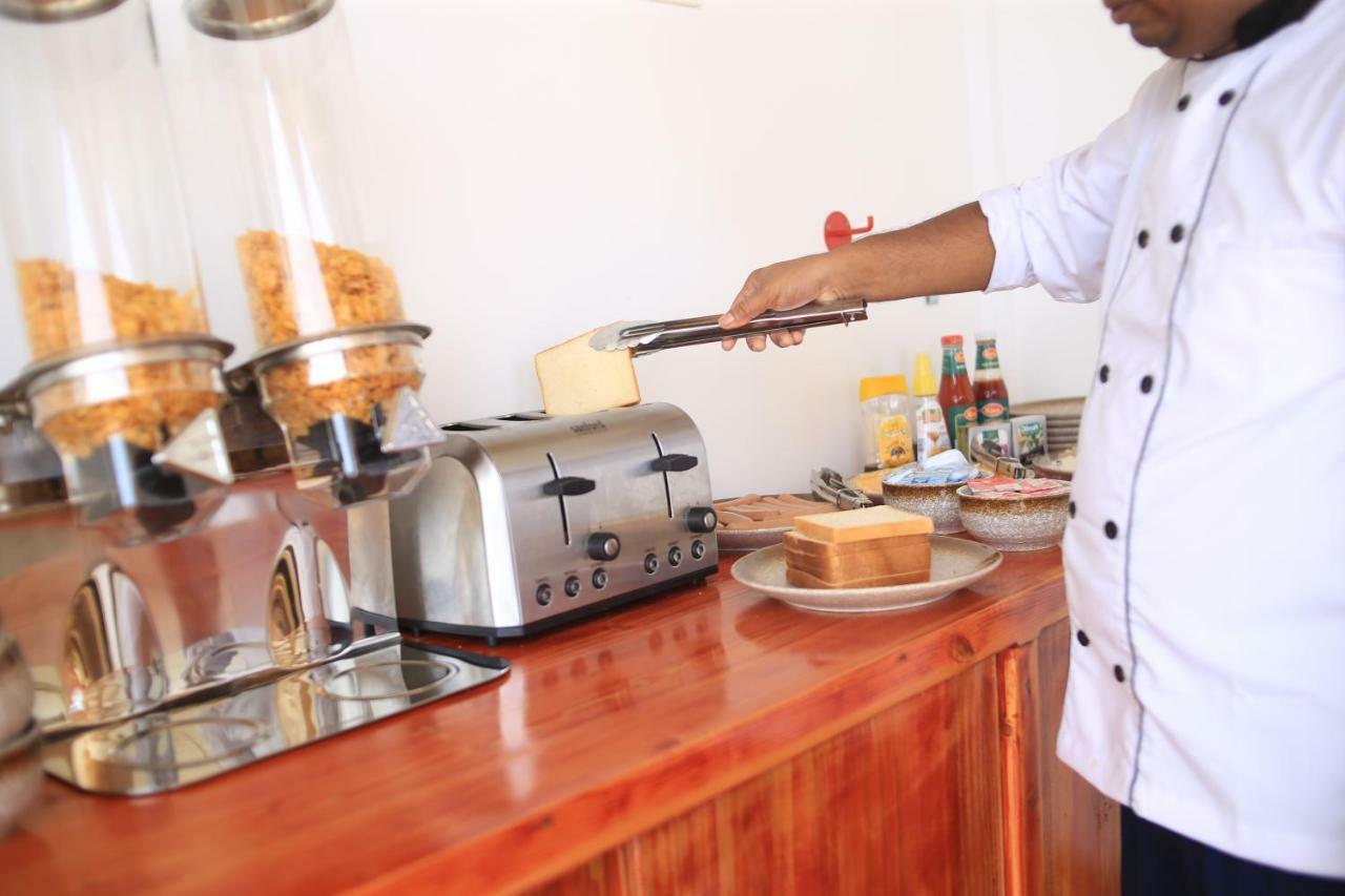 Perla Dhangethi Esterno foto
