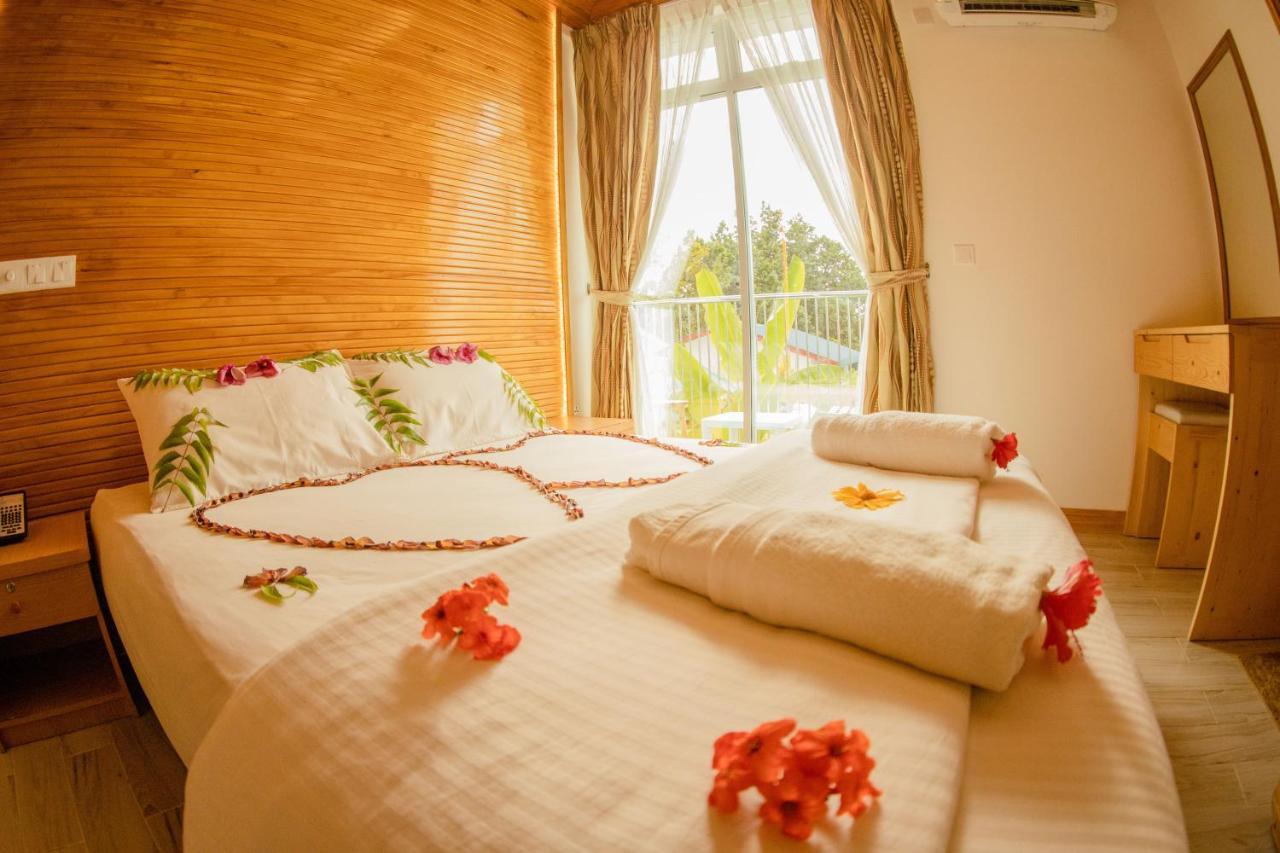 Perla Dhangethi Esterno foto
