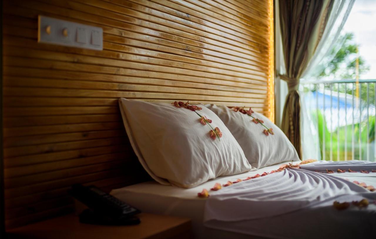 Perla Dhangethi Esterno foto