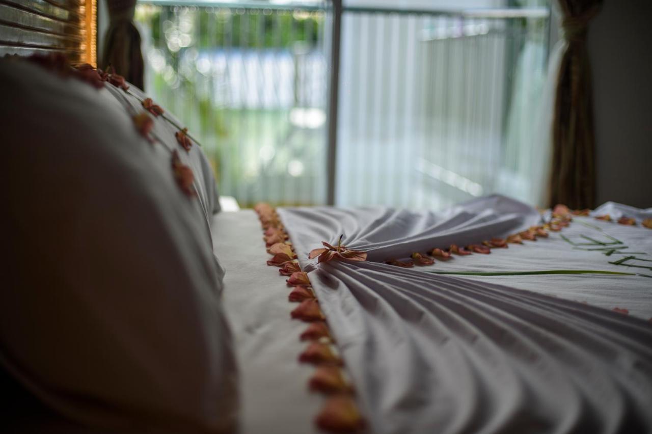 Perla Dhangethi Esterno foto