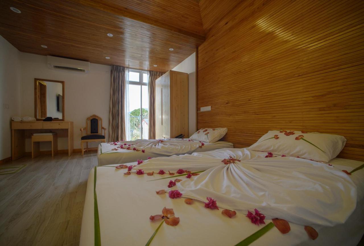 Perla Dhangethi Esterno foto