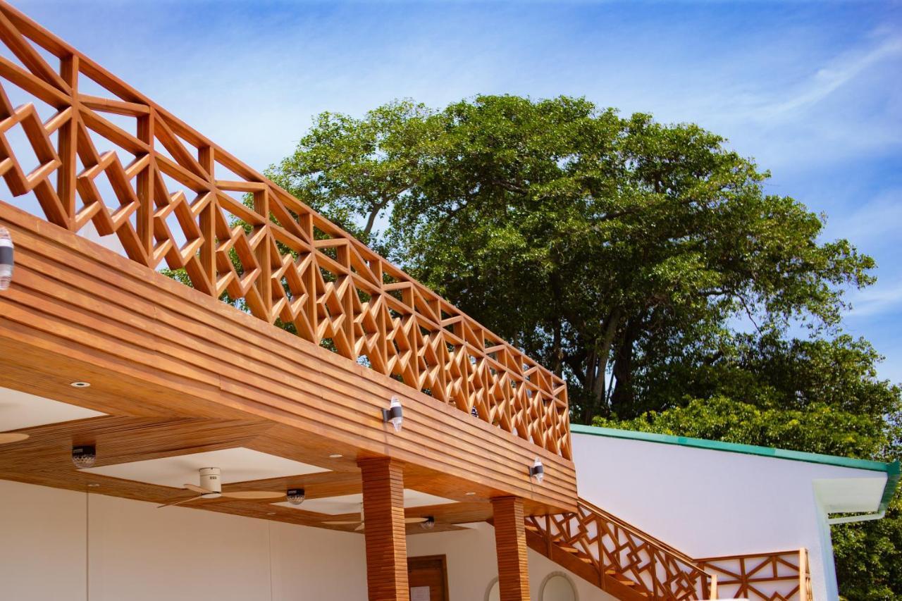 Perla Dhangethi Esterno foto
